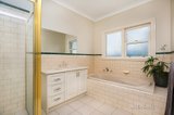 https://images.listonce.com.au/custom/160x/listings/9-washington-lane-woodend-vic-3442/349/00821349_img_11.jpg?IwLRaN_HjbY