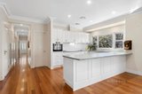 https://images.listonce.com.au/custom/160x/listings/9-washington-lane-woodend-vic-3442/711/01897711_img_05.jpg?p-qIkVs59ww