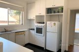 https://images.listonce.com.au/custom/160x/listings/9-wood-street-strathmore-vic-3041/576/01142576_img_07.jpg?7RM6OwbURCU