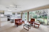 https://images.listonce.com.au/custom/160x/listings/9-woodlands-avenue-camberwell-vic-3124/236/01413236_img_02.jpg?cubs3Ja_e2c