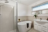 https://images.listonce.com.au/custom/160x/listings/9-worthing-avenue-burwood-east-vic-3151/494/00650494_img_07.jpg?z64tCng8wz4