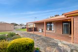 https://images.listonce.com.au/custom/160x/listings/9-yeats-street-castlemaine-vic-3450/059/01767059_img_02.jpg?zGqKIHem3lc