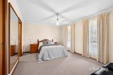 https://images.listonce.com.au/custom/160x/listings/9-yeats-street-castlemaine-vic-3450/059/01767059_img_08.jpg?qmvEsbGxCTY