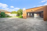 https://images.listonce.com.au/custom/160x/listings/90-lemont-avenue-mount-waverley-vic-3149/056/01055056_img_09.jpg?sfmUKfgNz_0