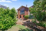 https://images.listonce.com.au/custom/160x/listings/90-winyard-drive-mooroolbark-vic-3138/707/01902707_img_13.jpg?DtJuNE8IXMQ