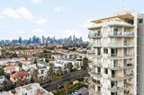 https://images.listonce.com.au/custom/160x/listings/901127-beach-street-port-melbourne-vic-3207/805/01947805_img_05.jpg?Ow9yKPa2r1g