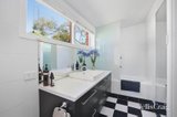 https://images.listonce.com.au/custom/160x/listings/904-cathcart-street-buninyong-vic-3357/597/01847597_img_05.jpg?ON_D2CpIaHY