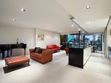 https://images.listonce.com.au/custom/160x/listings/904250-st-kilda-road-melbourne-vic-3000/729/01731729_img_06.jpg?ULORRIl-VGs
