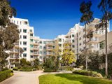 https://images.listonce.com.au/custom/160x/listings/91-graham-street-port-melbourne-vic-3207/412/01794412_img_05.jpg?1kBQQ3LI2Ow