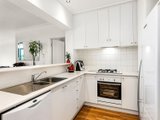 https://images.listonce.com.au/custom/160x/listings/91-graham-street-port-melbourne-vic-3207/412/01794412_img_08.jpg?h0bx7LIwUQ4
