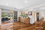 https://images.listonce.com.au/custom/160x/listings/91-rosa-court-kyneton-vic-3444/086/01893086_img_08.jpg?qDpUm2NtNMA