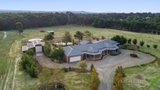 https://images.listonce.com.au/custom/160x/listings/91-rosa-court-kyneton-vic-3444/539/00647539_img_17.jpg?_AzAtf0yBsw