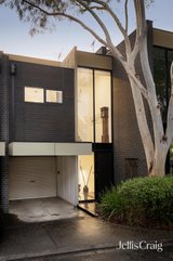 https://images.listonce.com.au/custom/160x/listings/9139-bond-street-ivanhoe-vic-3079/776/01931776_img_02.jpg?0kGKVr_4kNE