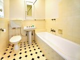 https://images.listonce.com.au/custom/160x/listings/9169-ormond-road-elwood-vic-3184/877/01793877_img_06.jpg?VIhVT8EQyE8