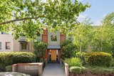 https://images.listonce.com.au/custom/160x/listings/917-river-street-richmond-vic-3121/316/01907316_img_01.jpg?zOc5SzW6PNo