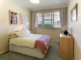 https://images.listonce.com.au/custom/160x/listings/918-parkside-street-elsternwick-vic-3185/135/01794135_img_05.jpg?S9pq-QGe3WY
