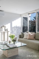 https://images.listonce.com.au/custom/160x/listings/918-springfield-avenue-toorak-vic-3142/741/01748741_img_04.jpg?WYLvApFcbYg