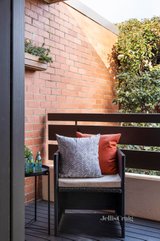 https://images.listonce.com.au/custom/160x/listings/919-wood-street-north-melbourne-vic-3051/646/01403646_img_09.jpg?qqV2O_8tzdQ
