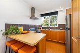 https://images.listonce.com.au/custom/160x/listings/92-calvin-street-hawthorn-vic-3122/857/01770857_img_04.jpg?lJhbCK0pHao