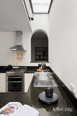 https://images.listonce.com.au/custom/160x/listings/92-faraday-street-carlton-vic-3053/239/01948239_img_21.jpg?YcpddUIcvG4