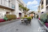 https://images.listonce.com.au/custom/160x/listings/92-henrietta-street-hawthorn-vic-3122/767/01716767_img_14.jpg?ey8I8iUReg0
