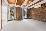 https://images.listonce.com.au/custom/160x/listings/92-iffla-street-south-melbourne-vic-3205/252/01988252_img_05.jpg?pUNfzFDaRqU