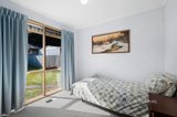 https://images.listonce.com.au/custom/160x/listings/92-landscape-drive-mooroolbark-vic-3138/449/01611449_img_10.jpg?yoWVfAs6nOg