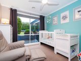 https://images.listonce.com.au/custom/160x/listings/92-larbert-road-mooroolbark-vic-3138/329/01526329_img_08.jpg?uD4feLiW3vo