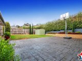 https://images.listonce.com.au/custom/160x/listings/92-larbert-road-mooroolbark-vic-3138/329/01526329_img_17.jpg?vbZDlJKJujQ