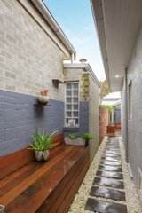 https://images.listonce.com.au/custom/160x/listings/92-madden-grove-richmond-vic-3121/904/00814904_img_09.jpg?4vcRcNTEGXw