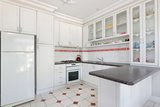 https://images.listonce.com.au/custom/160x/listings/92-pascoe-vale-road-moonee-ponds-vic-3039/051/01633051_img_04.jpg?fPBemQcE4Xg