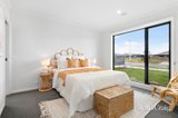 https://images.listonce.com.au/custom/160x/listings/92-willoby-drive-alfredton-vic-3350/458/01991458_img_04.jpg?p5O9y54MdoI