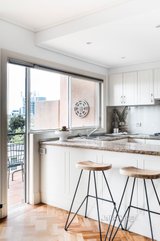 https://images.listonce.com.au/custom/160x/listings/922-dudley-street-west-melbourne-vic-3003/974/01123974_img_09.jpg?gpgyU7_56f4