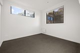 https://images.listonce.com.au/custom/160x/listings/9237-dunns-road-mornington-vic-3931/920/01720920_img_01.jpg?1UGjSUgcE4w
