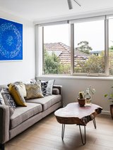 https://images.listonce.com.au/custom/160x/listings/9239-rathmines-street-fairfield-vic-3078/046/00967046_img_05.jpg?h202WSwNwkg