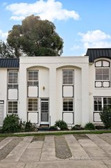 https://images.listonce.com.au/custom/160x/listings/926-edgevale-road-kew-vic-3101/650/01561650_img_01.jpg?fzTMeQq9rQY