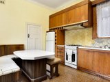 https://images.listonce.com.au/custom/160x/listings/93-harold-street-middle-park-vic-3206/153/01090153_img_06.jpg?X_CLLW066nA
