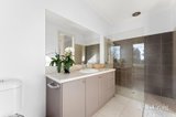 https://images.listonce.com.au/custom/160x/listings/93-sweeney-road-miners-rest-vic-3352/605/01947605_img_14.jpg?ZXx3B4_wSeA