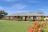 https://images.listonce.com.au/custom/160x/listings/93-sweeney-road-miners-rest-vic-3352/605/01947605_img_19.jpg?_CVO6BTcIX4