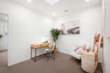 https://images.listonce.com.au/custom/160x/listings/935-mountain-highway-bayswater-vic-3153/733/01718733_img_11.jpg?00poM0ONmn0