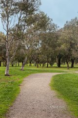 https://images.listonce.com.au/custom/160x/listings/9376-albert-street-brunswick-vic-3056/897/01548897_img_09.jpg?wgKI_ngNXhc