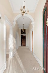 https://images.listonce.com.au/custom/160x/listings/94-disraeli-street-kew-vic-3101/897/01948897_img_04.jpg?8JCfEuvboKg
