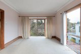 https://images.listonce.com.au/custom/160x/listings/94-disraeli-street-kew-vic-3101/897/01948897_img_12.jpg?nxFJDimsYVQ