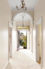 https://images.listonce.com.au/custom/160x/listings/94-disraeli-street-kew-vic-3101/897/01948897_img_16.jpg?nFGJc3_CxNo