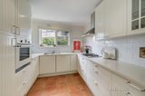 https://images.listonce.com.au/custom/160x/listings/94-lisson-grove-hawthorn-vic-3122/182/00394182_img_03.jpg?qkGuTieA7Zo