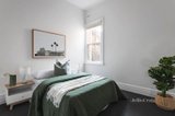 https://images.listonce.com.au/custom/160x/listings/94-melrose-street-north-melbourne-vic-3051/170/01574170_img_09.jpg?Avfay10hE3E