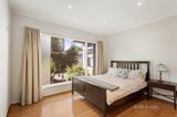 https://images.listonce.com.au/custom/160x/listings/94-normanby-road-kew-vic-3101/989/01602989_img_10.jpg?Ul-OzemXeos