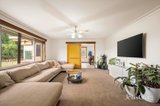 https://images.listonce.com.au/custom/160x/listings/94-queens-road-silvan-vic-3795/310/01906310_img_07.jpg?yyH3_o1da2c