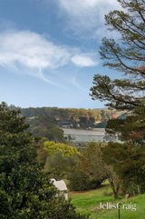 https://images.listonce.com.au/custom/160x/listings/94-queens-road-silvan-vic-3795/310/01906310_img_23.jpg?RhVfO0PuCvM