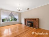 https://images.listonce.com.au/custom/160x/listings/94-rolling-hills-road-chirnside-park-vic-3116/702/01525702_img_04.jpg?H7a-W2r50z0